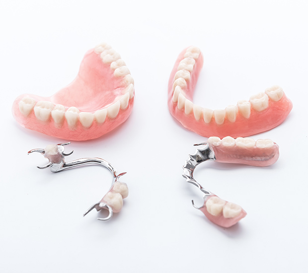 Syosset Dentures and Partial Dentures
